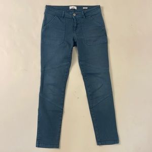 Closed jeans in EUC size 27, blue